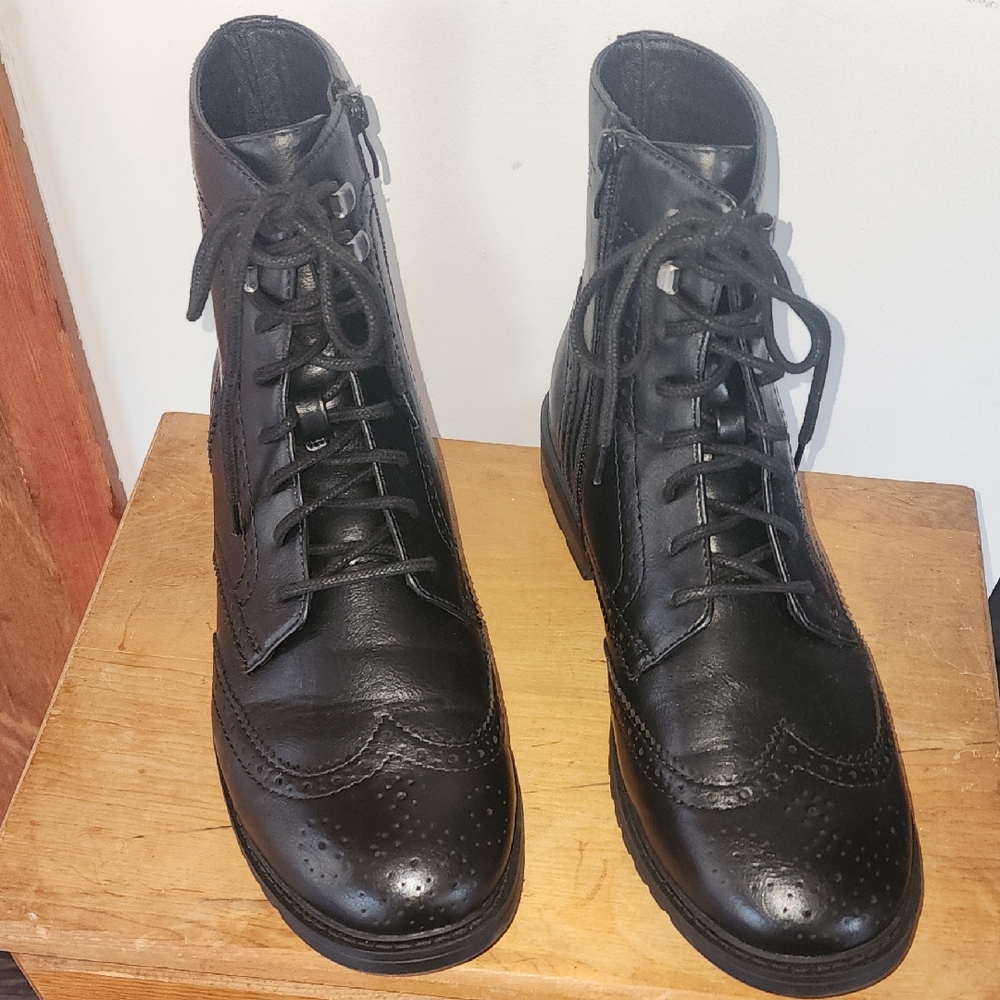 Sonoma Black Leather Boots Classic Design